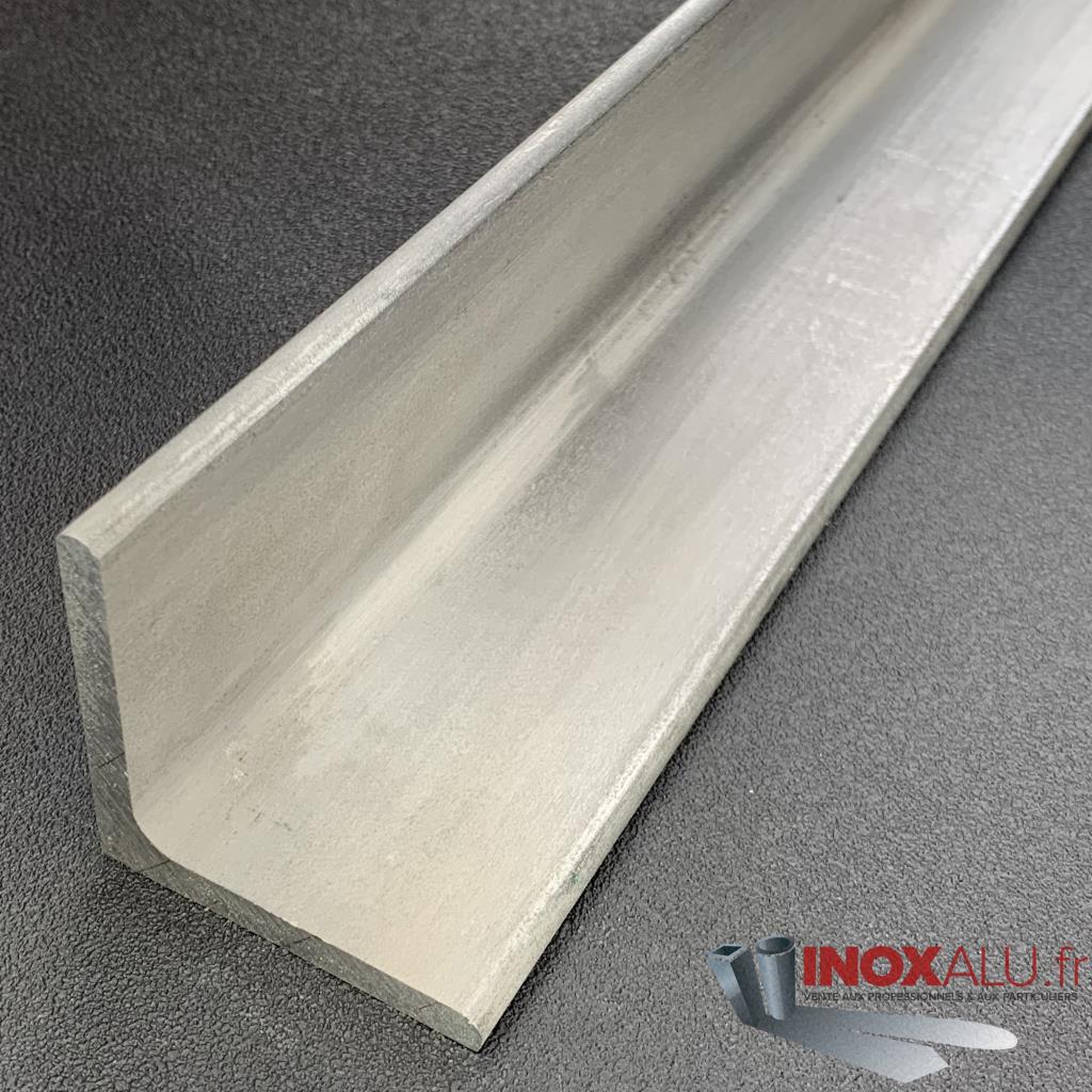 Vente à la coupe CORNIERE INOX 304L ,BARRE EN ANGLE inox 20x20x3 1.4037 InoxAlu.fr